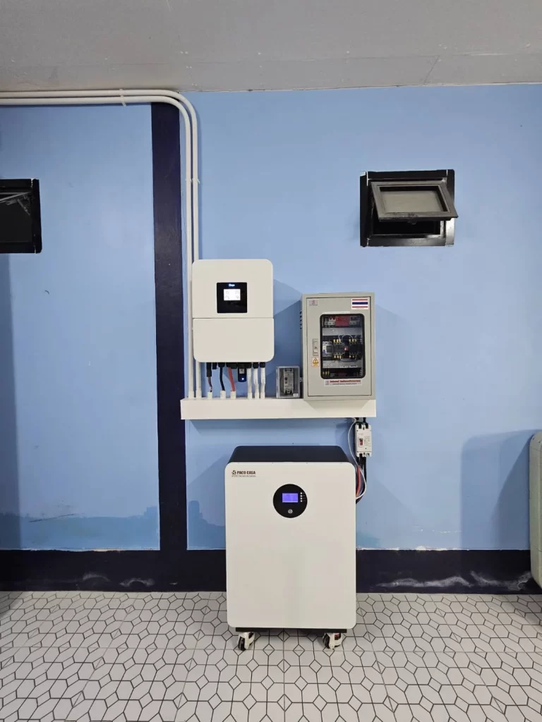 ติดตั้งโซล่าเซลล์ Hybrid พร้อมแบตเตอรี่และอินเวอร์เตอร์ ภายในบ้าน นนทบุรี