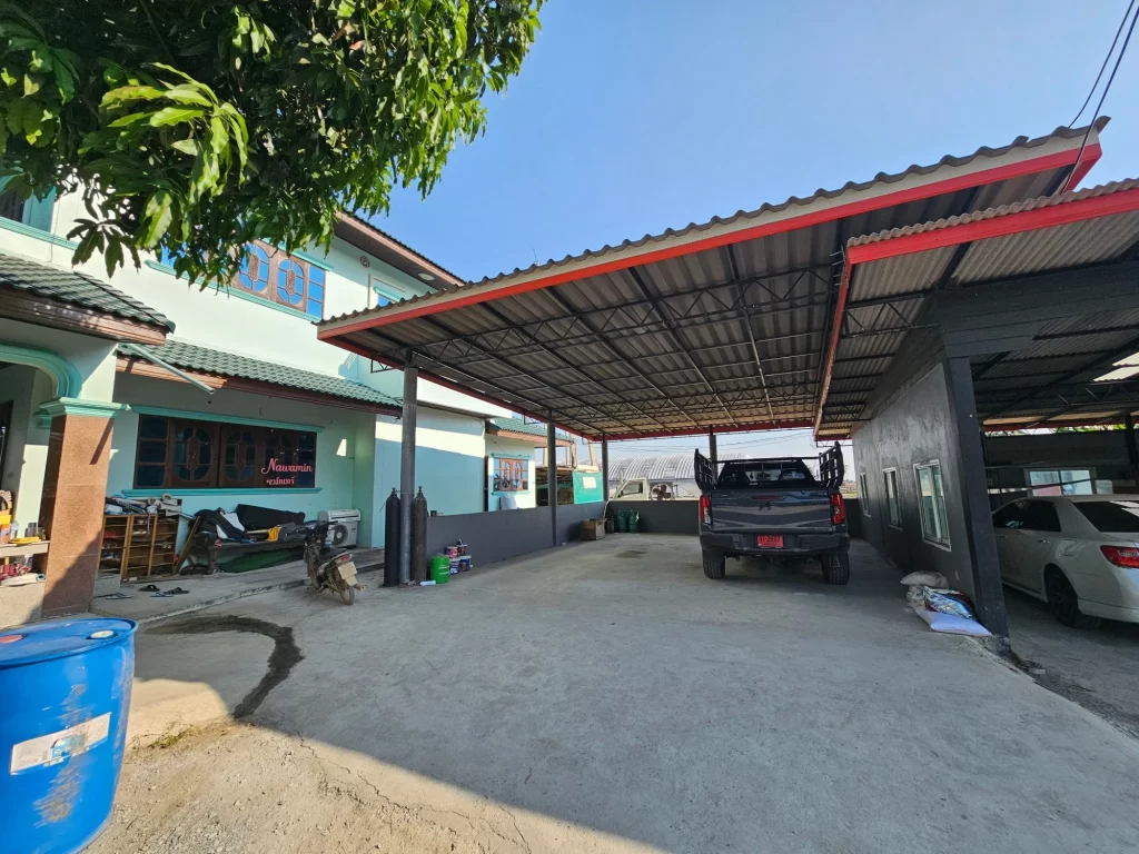 สำรวจพื้นที่ติดตั้งโซล่าเซลล์ บ้านพักอาศัย สุพรรณบุรี ตรวจสอบหลังคาและพื้นที่ก่อนติดตั้งจริง